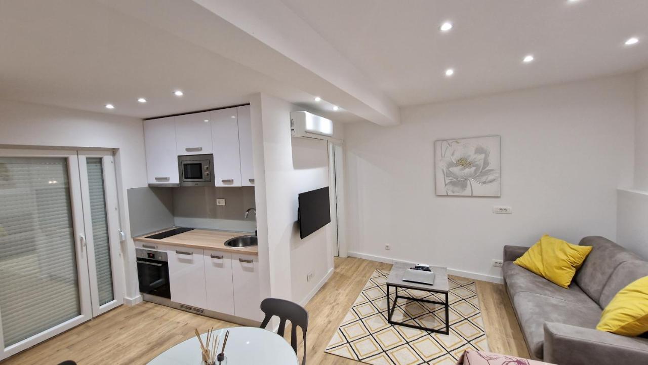 Apartments Baric Split Bagian luar foto
