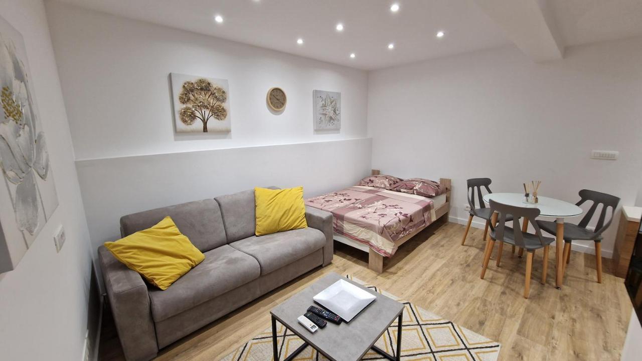 Apartments Baric Split Bagian luar foto