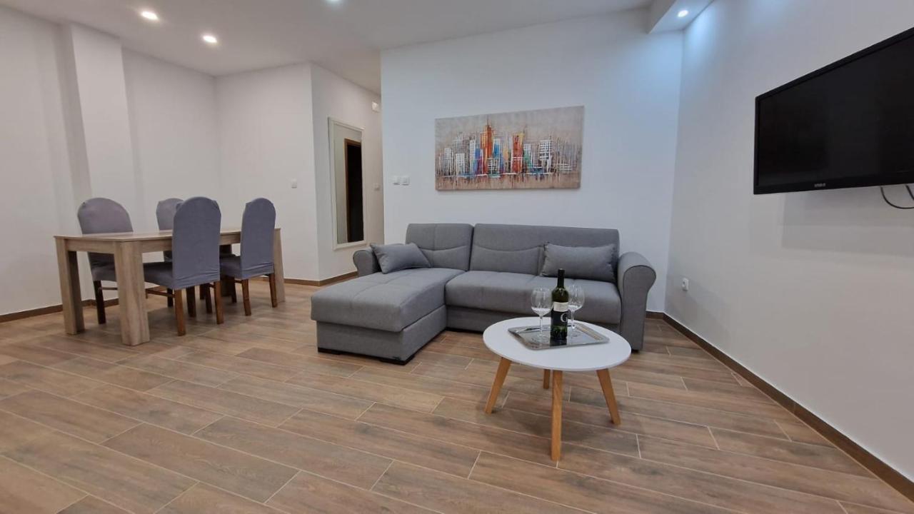 Apartments Baric Split Bagian luar foto